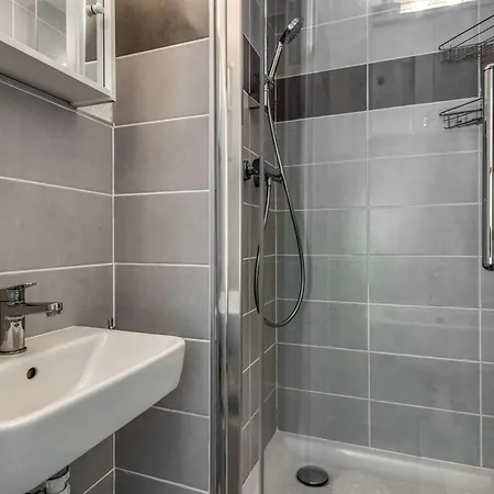 Apartmán Duplex Cosy 6 Pers, 2 Ch, Balcon, Parking, Pres Des Pistes A - Fr-1-403-9 Barèges